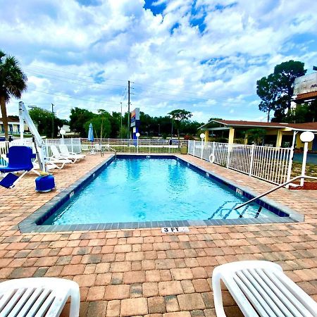 Economy Suites Cypress Gardens Extérieur photo