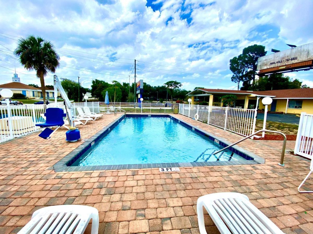 Economy Suites Cypress Gardens Extérieur photo